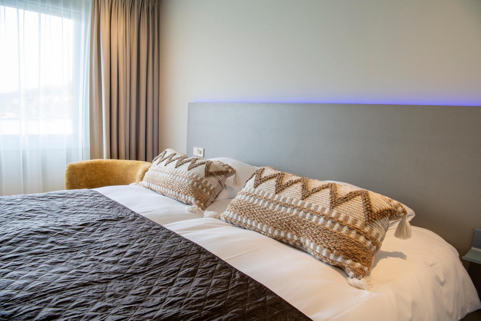 Boutique Hotel Herbergh Amsterdam Airport Free Parking Badhoevedorp Ngoại thất bức ảnh